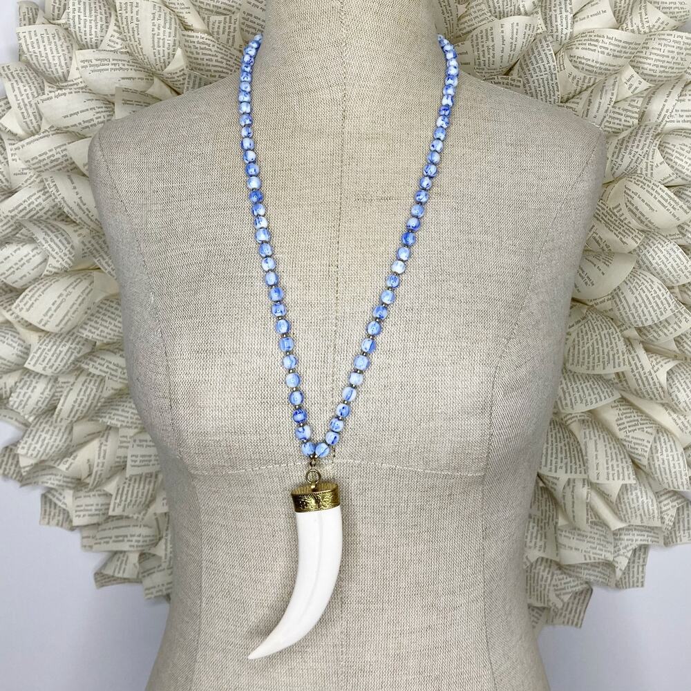 Faux Bear Claw Necklace Blue Beads